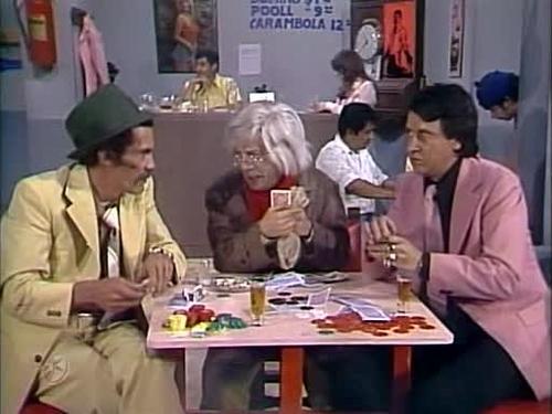 Para un chaparro, bajar de la banqueta es caer al vacío